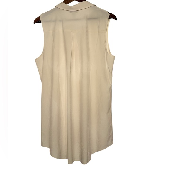 Set of 2 Athleta Urbanite II Women’s Button Up Tanks in Ivory & Black Size Large - Picture 6 of 6